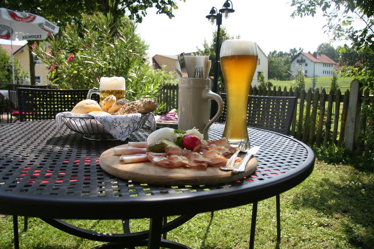 Gasthaus zur Linde Hohenpolding Exterior foto